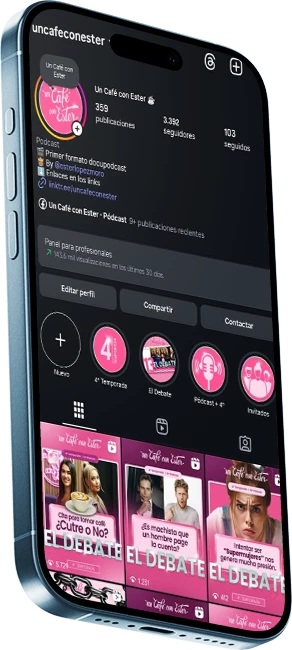 Teléfono móvil con el intagram de Un Café con Ester Pódcast